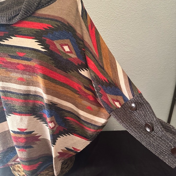 Eclipse Women’s Batwing Aztec Western Tunic size small - Picture 2 of 4